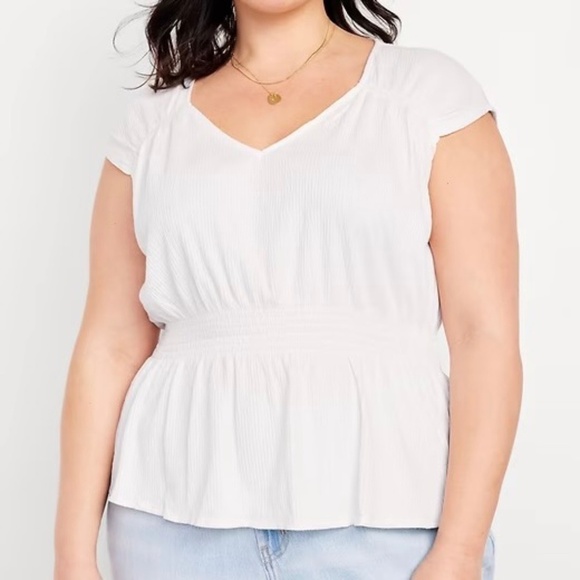 Old Navy Crinkle Smocked Waist, Short Sleeve Blouse, Sea Salt (Ivory), XXL NWT - Picture 3 of 13